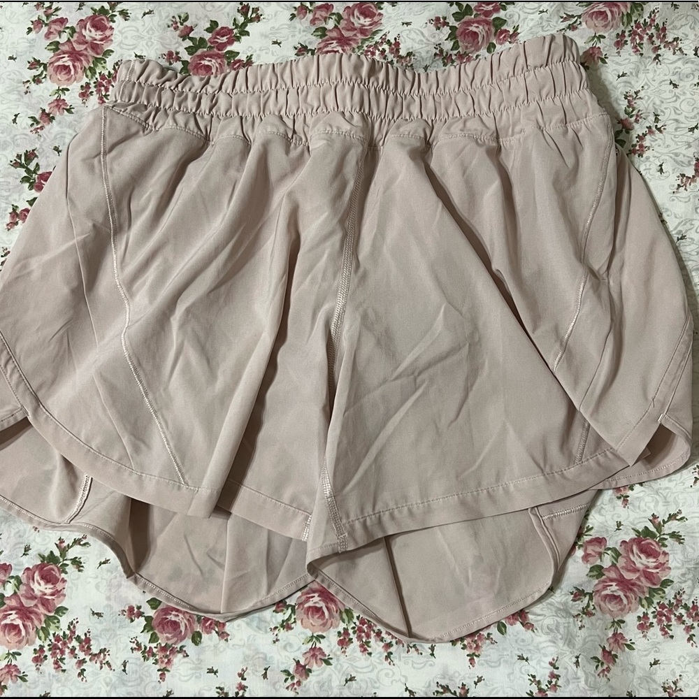 Lululemon track that shorts
